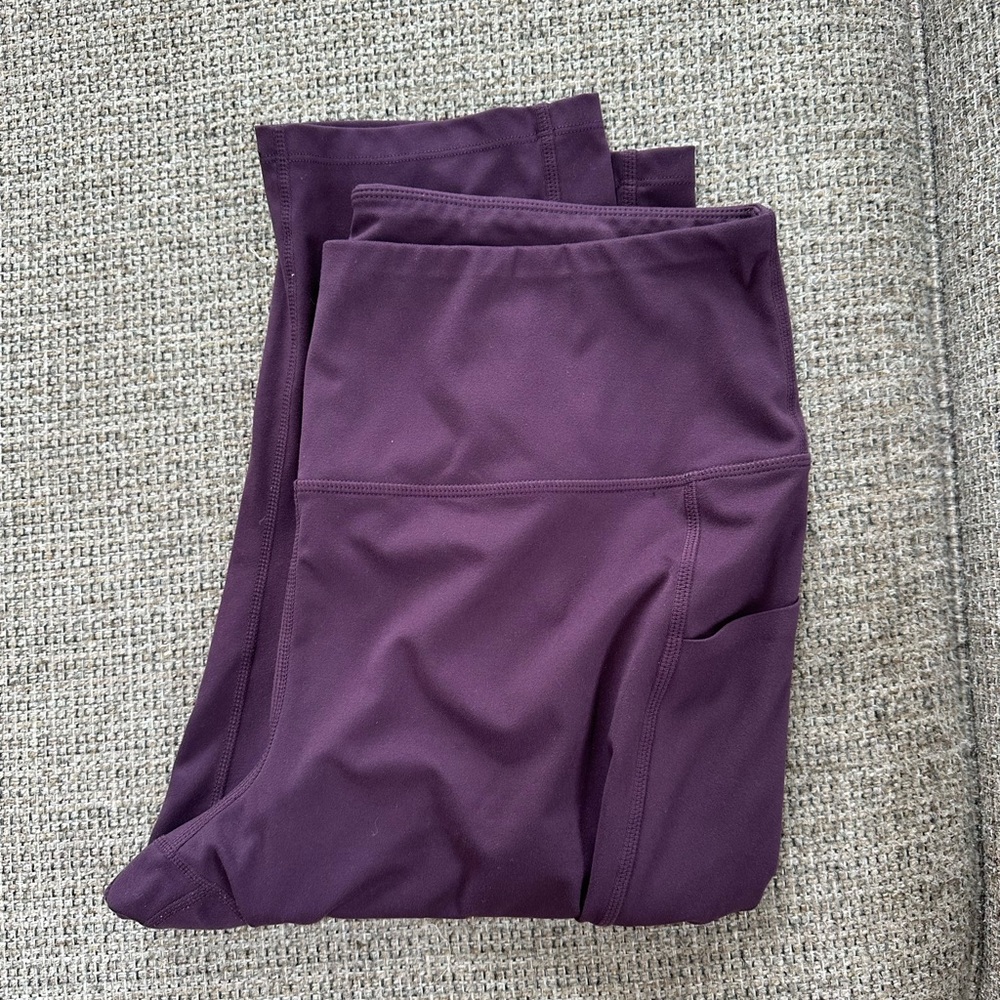 MPG Deep Purple Active Capri Leggings